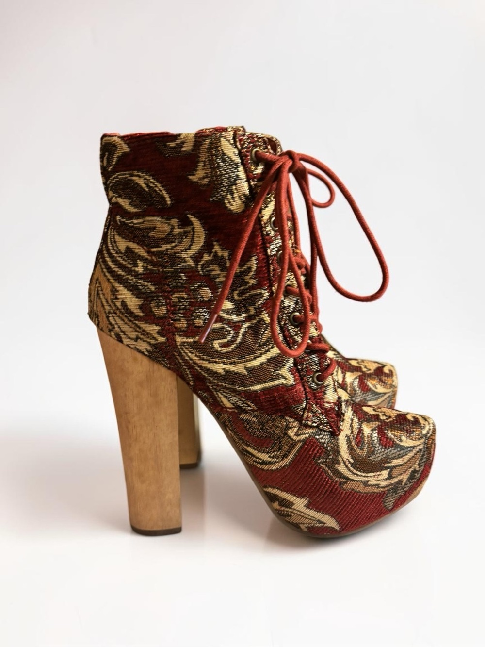 ALDO Size 6 Brocade Platform Boots Romantic Goth Whimsigoth 5” Heel